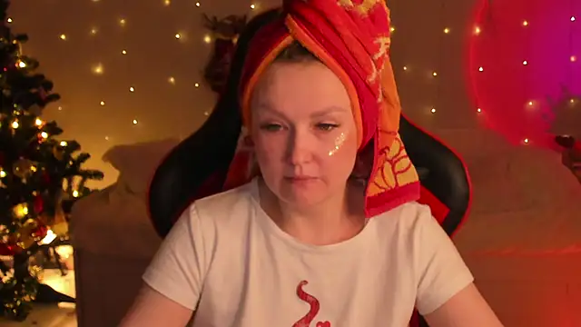 Snapshot of desperatehousewife__ chatting on 01-03-25, 06:33 desperatehousewife online show from 01-03-25, 06:33