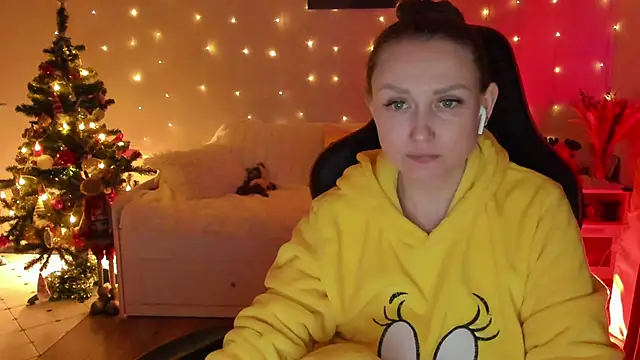 Snapshot of desperatehousewife__ chatting on 01-16-25, 03:13 desperatehousewife online show from 01-16-25, 03:13