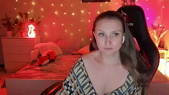 Snapshot of desperatehousewife__ chatting on 01-21-25, 05:51 desperatehousewife online show from 01-21-25, 05:51
