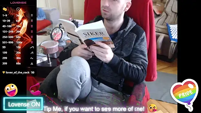 Snapshot of RealManHaveHairy chatting on 03-10-25, 02:59 RealManHaveHairy online show from 03-10-25, 02:59