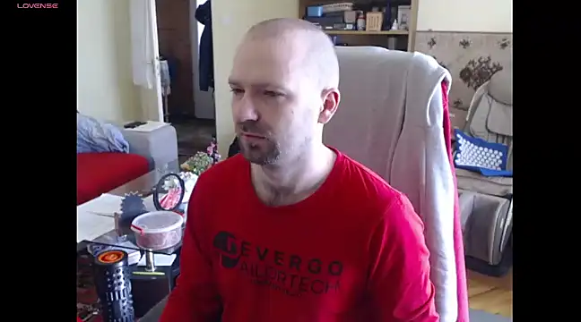 Snapshot of RealManHaveHairy chatting on 03-21-25, 07:55 RealManHaveHairy online show from 03-21-25, 07:55