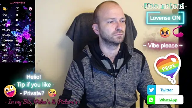 Snapshot of RealManHaveHairy chatting on 09-26-25, 06:23 RealManHaveHairy online show from 09-26-25, 06:23