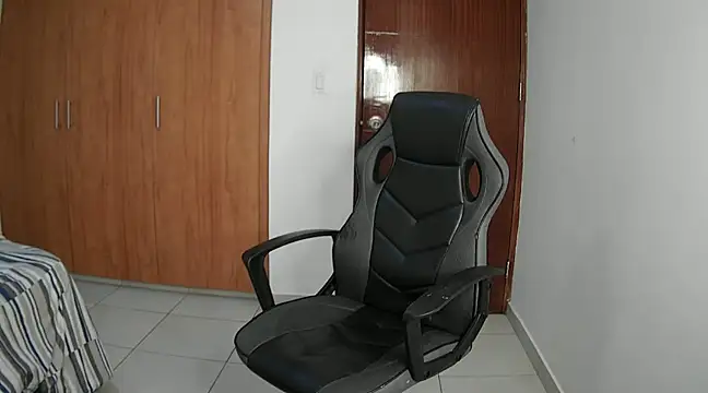 modexusparty1 online show from 01-04-25, 01:53