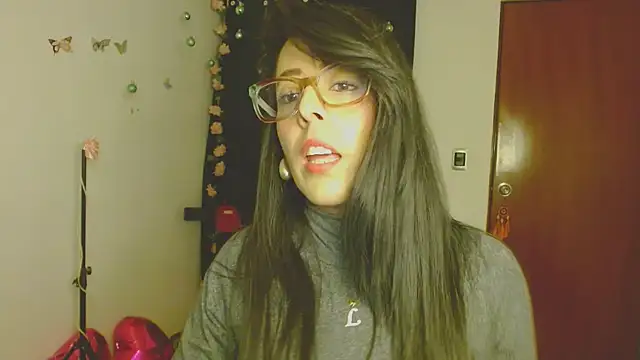 Snapshot of ella_peck chatting on 01-06-26, 04:05 ella peck online show from 01-06-26, 04:05