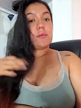 Sophie-hatter online show from 11-12-25, 04:29