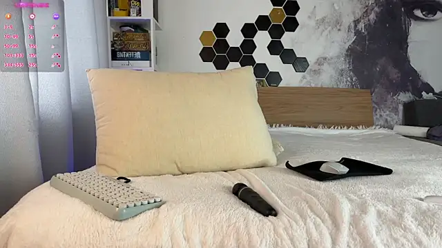 LinaWitch online show from 03-23-25, 05:00