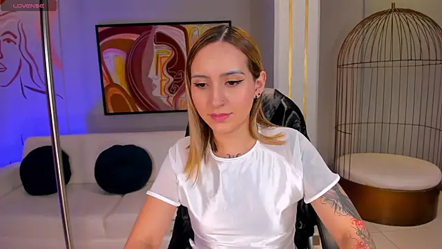 MollySundersX online show from 06-16-26, 08:00