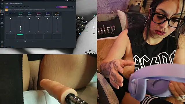 Snapshot of IndiaBlaze chatting on 10-30-25, 03:19 IndiaBlaze online show from 10-30-25, 03:19