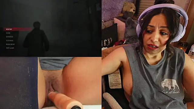 Snapshot of IndiaBlaze chatting on 11-29-25, 02:25 IndiaBlaze online show from 11-29-25, 02:25