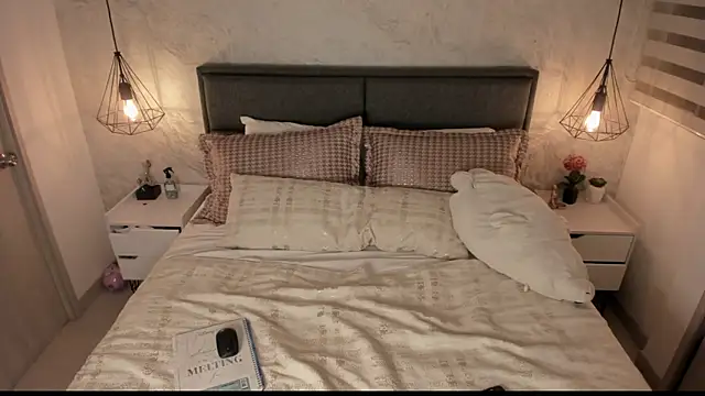 sofia burman online show from 09-28-25, 01:22