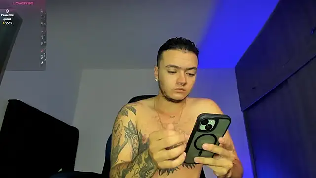 male pussy online show from 11-27-25, 04:53