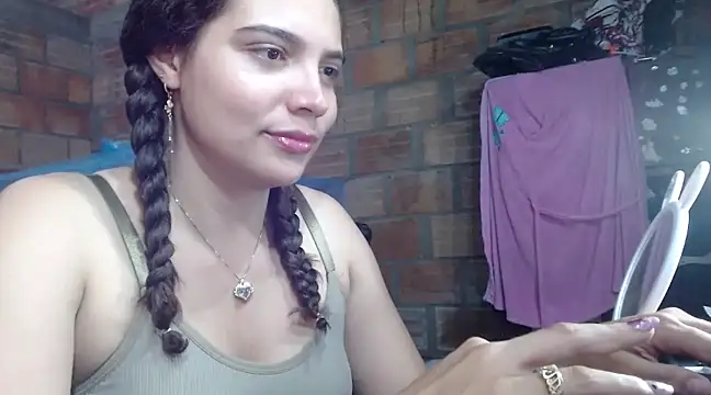 Snapshot of Jeessxxx01 chatting on 01-12-25, 01:11 Jeessxxx01 online show from 01-12-25, 01:11