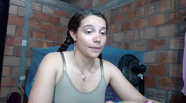 Snapshot of Jeessxxx01 chatting on 01-12-25, 04:21 Jeessxxx01 online show from 01-12-25, 04:21