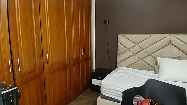 Raquel jones online show from 10-24-25, 11:50