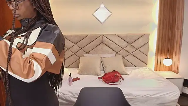 Raquel jones online show from 03-28-26, 11:54