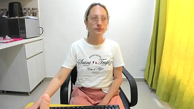 Adele johnsonn1 online show from 02-17-25, 04:26