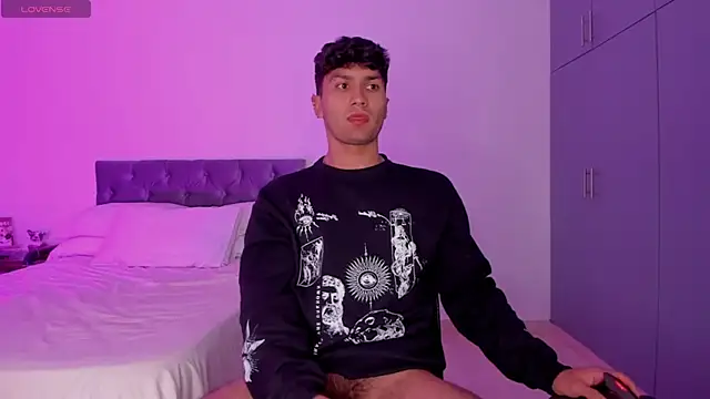 Valerio James7 online show from 02-11-25, 03:40