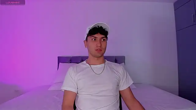 Valerio James7 online show from 03-11-25, 07:36