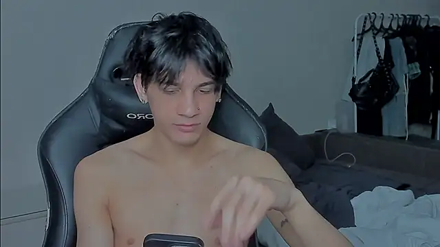 Snapshot of MarkBrowniii chatting on 12-22-24, 10:58 MarkBrowniii online show from 12-22-24, 10:58