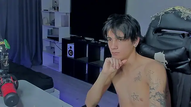 Snapshot of MarkBrowniii chatting on 10-09-25, 11:58 MarkBrowniii online show from 10-09-25, 11:58