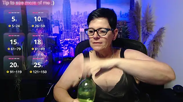 Snapshot of ninarandmann chatting on 07-15-26, 02:22 ninarandmann online show from 07-15-26, 02:22