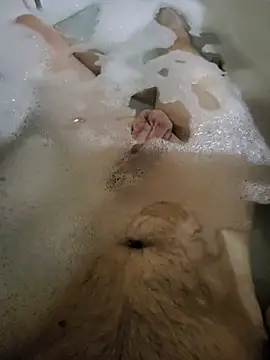 Snapshot of high_andlow420 chatting on 01-17-26, 02:22 high andlow420 online show from 01-17-26, 02:22