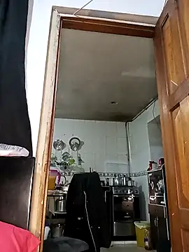 Natasha milf   online show from 03-04-25, 09:22