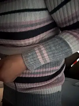 Snapshot of Natasha_milf__ chatting on 01-08-26, 12:29 Natasha milf online show from 01-08-26, 12:29