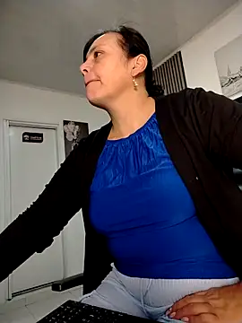 Natasha milf   online show from 03-25-26, 01:17