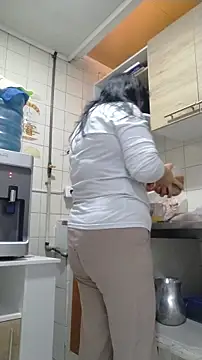 Snapshot of Natasha_milf__ chatting on 06-27-26, 04:01 Natasha milf online show from 06-27-26, 04:01