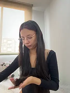 Snapshot of Bonniepark chatting on 01-10-26, 01:02 Bonniepark online show from 01-10-26, 01:02