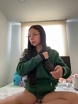 Snapshot of Bonniepark chatting on 01-11-26, 05:18 Bonniepark online show from 01-11-26, 05:18