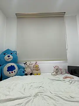 Snapshot of Bonniepark chatting on 02-25-26, 05:11 Bonniepark online show from 02-25-26, 05:11