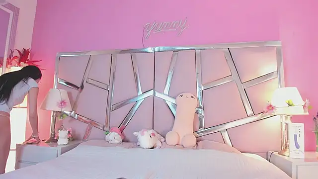 Bonniepark online show from 04-23-26, 01:24