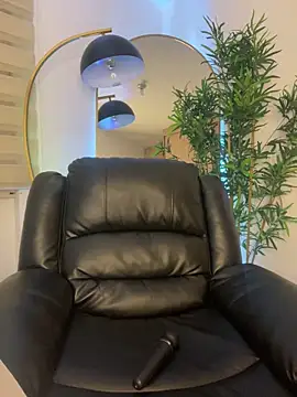  laura 02 online show from 03-02-25, 12:20