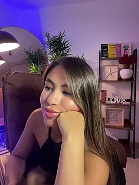  laura 02 online show from 03-18-25, 07:53