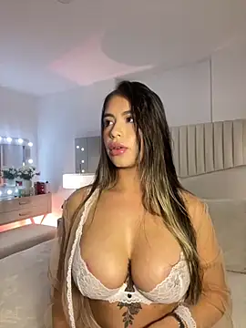  laura 02 online show from 11-19-25, 11:16