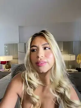 Snapshot of _laura_02 chatting on 02-09-26, 05:06 laura 02 online show from 02-09-26, 05:06