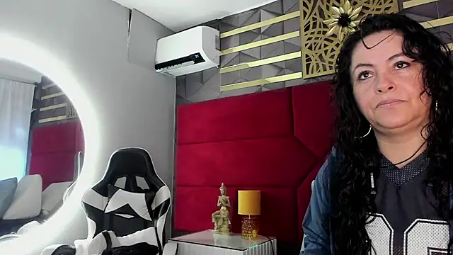 Snapshot of hanny_milf chatting on 06-30-26, 11:55 hanny milf online show from 06-30-26, 11:55