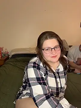 Snapshot of sexybee124 chatting on 04-10-26, 04:17 sexybee124 online show from 04-10-26, 04:17