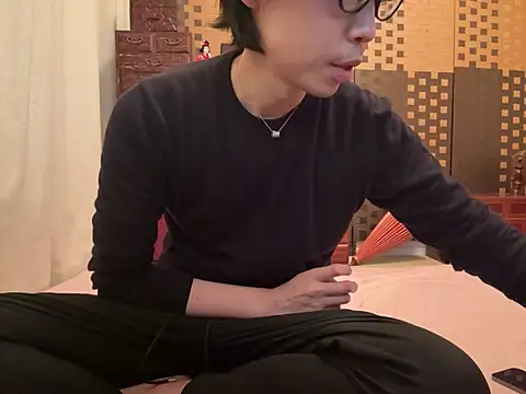 Snapshot of -mirai- chatting on 03-13-25, 01:40 -mirai- online show from 03-13-25, 01:40