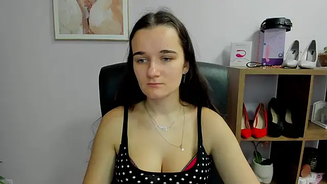 Snapshot of KateDelight chatting on 11-15-25, 07:38 KateDelight online show from 11-15-25, 07:38