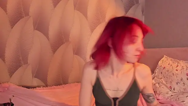 Snapshot of CrystalRey chatting on 03-17-25, 05:34 CrystalRey online show from 03-17-25, 05:34