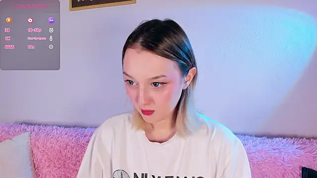 CrystalRey online show from 11-04-25, 08:24