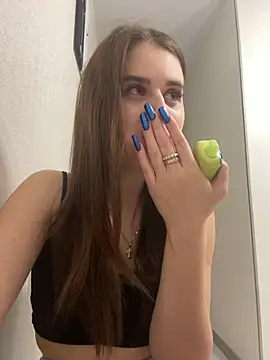 Snapshot of Milkissss chatting on 01-31-25, 07:40 Milkissss online show from 01-31-25, 07:40