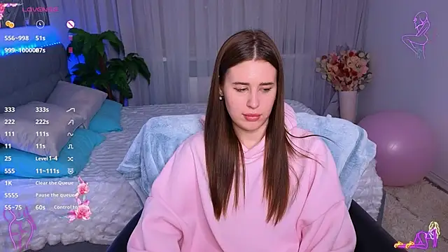 Snapshot of Milkissss chatting on 02-20-25, 11:32 Milkissss online show from 02-20-25, 11:32