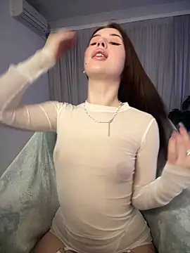 Snapshot of Milkissss chatting on 03-15-25, 07:27 Milkissss online show from 03-15-25, 07:27