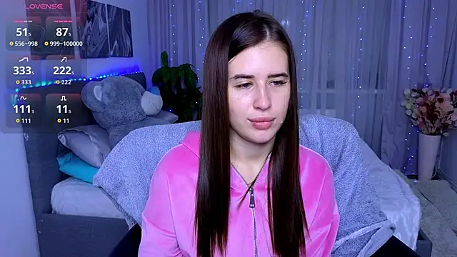 Snapshot of Milkissss chatting on 09-30-25, 08:03 Milkissss online show from 09-30-25, 08:03