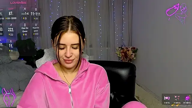 Snapshot of Milkissss chatting on 10-02-25, 07:54 Milkissss online show from 10-02-25, 07:54