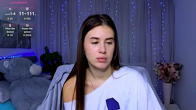 Snapshot of Milkissss chatting on 10-03-25, 06:49 Milkissss online show from 10-03-25, 06:49